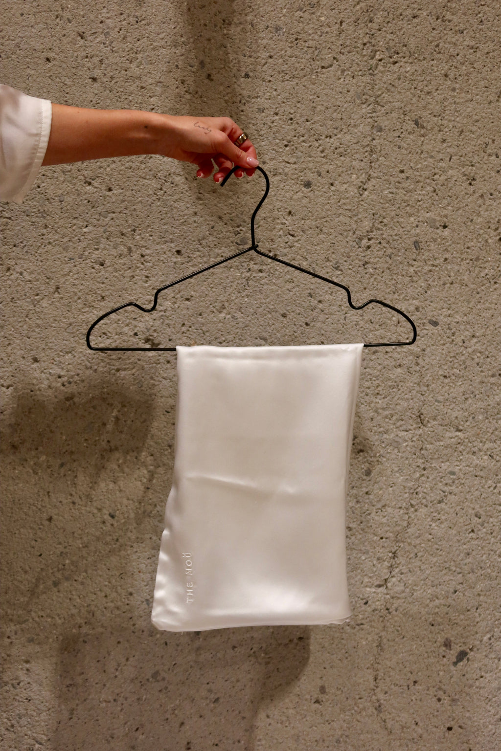 SILK PILLOWCASE