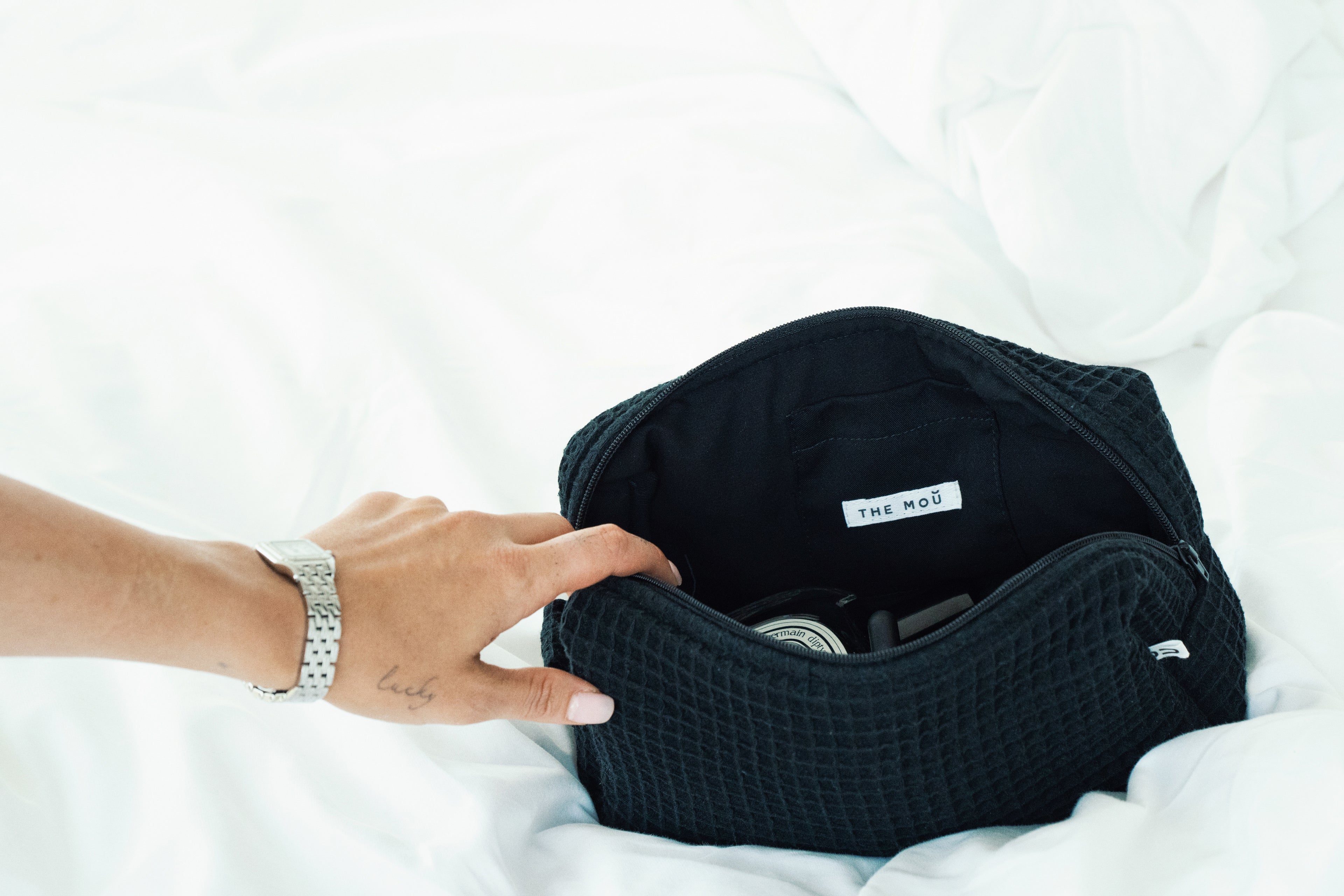 WAFFLE COSMETIC BAG